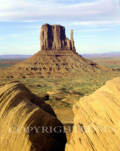 The Mitten, Monument Valley, Arizona – Color