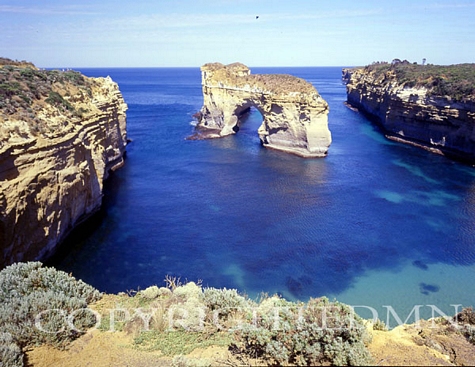 Arch In The Sea, Port Campbell, Australia 01 - Color