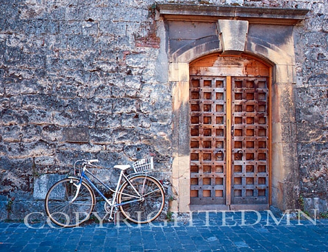 Bicycle & Door, Yverdon, Switzerland – Color